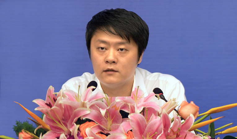 項領總裁作2013年年中經濟工作報告