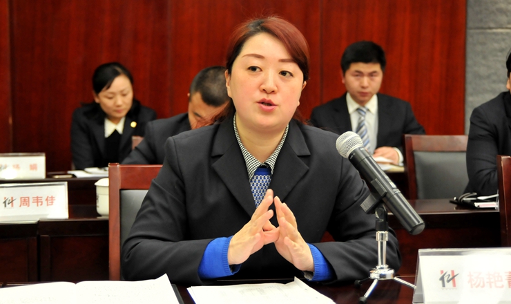 華億國際副總經理、阜陽店總經理楊艷菁討論發言